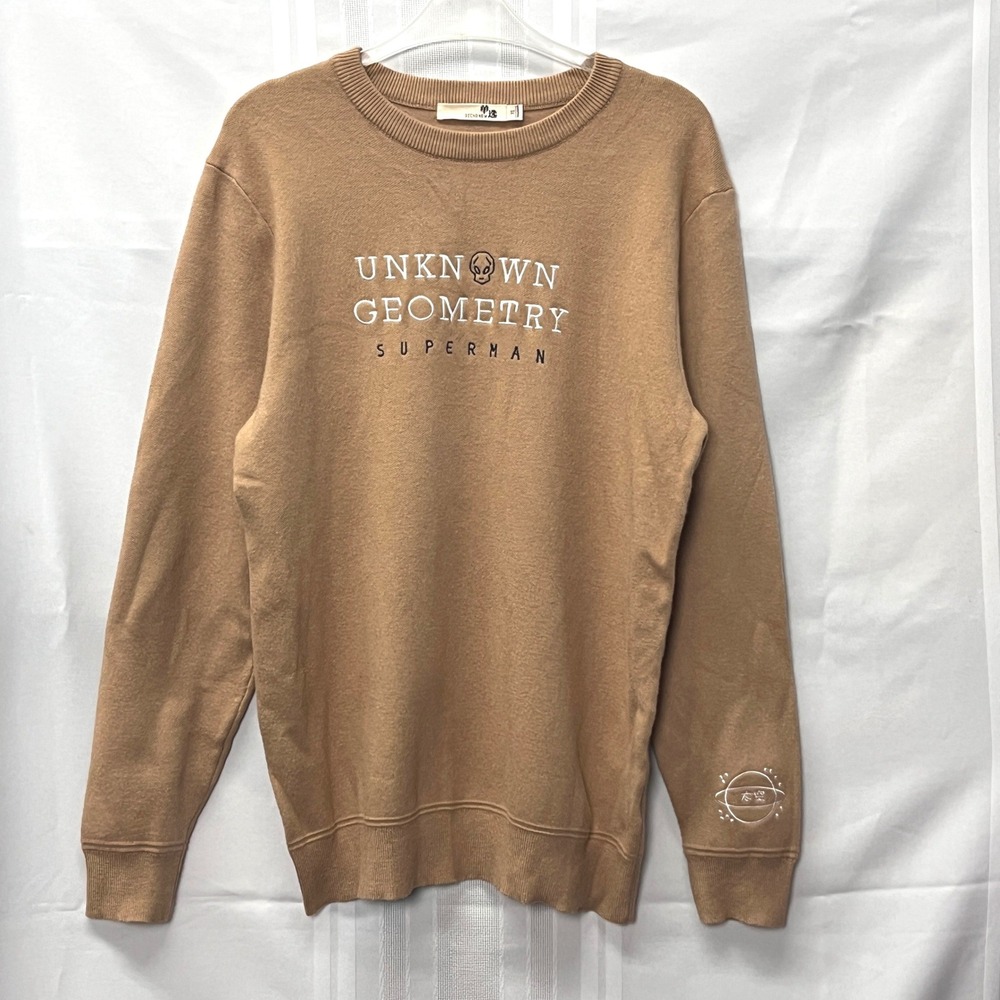 Unknown Geometry Superman Tan Embroidered Alien Crewneck Sweater XL Gamer Geek